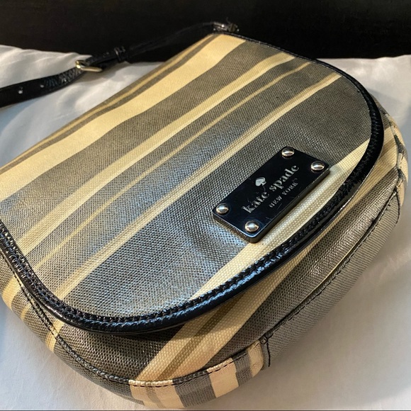 Preloved Kate Spade ♠️ crossbody bag 🖤 - Picture 3 of 6